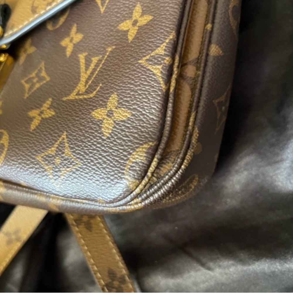 Louis Vuitton Pochette Metis reverse Monogram Crossbody Bag - Picture 3 of 16